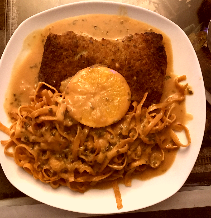 Seelachs auf Chilli-Nudeln mit Orangenrahmsoße - Meine Kochrezepte